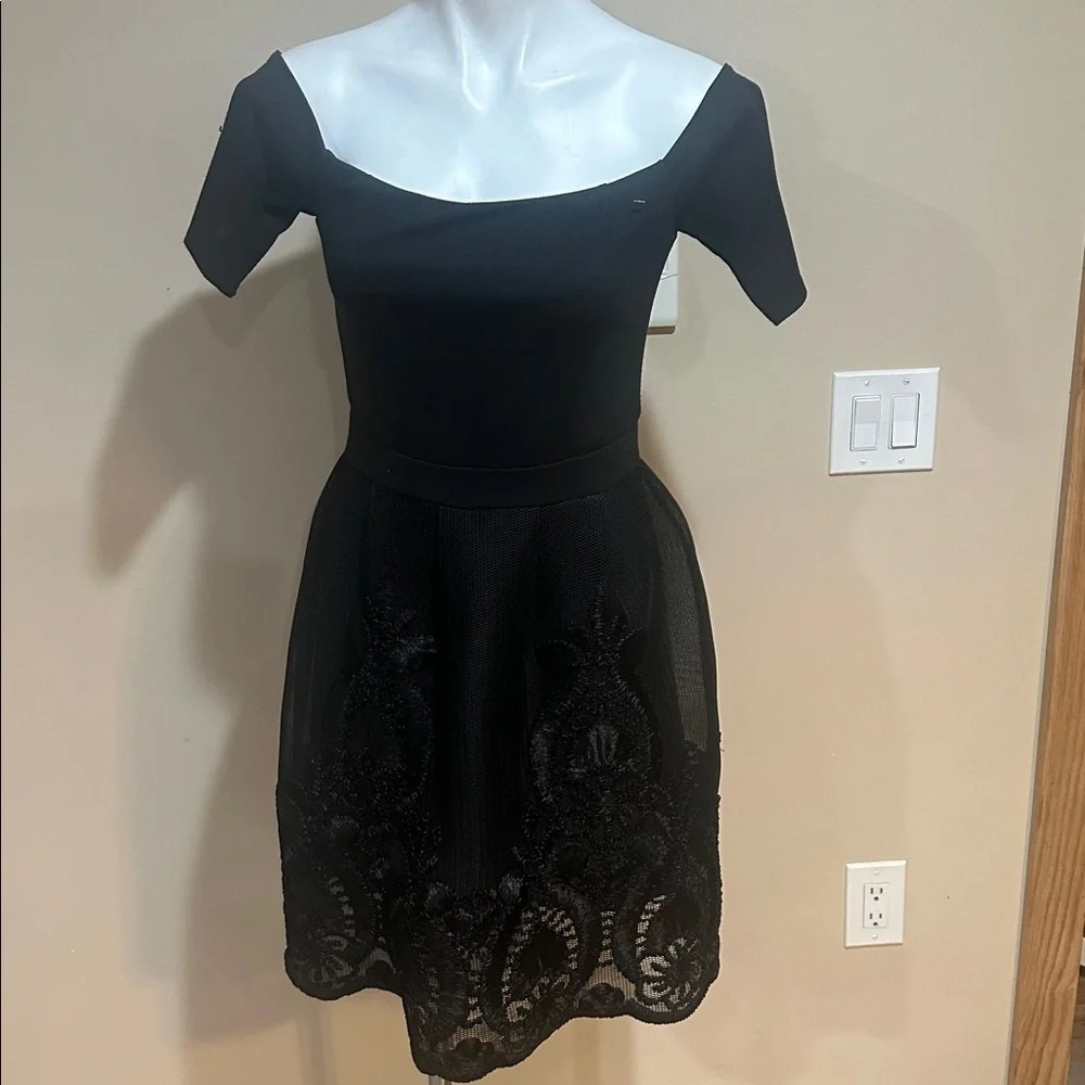 Francesca's Collections Black Off-Shoulder Midi Dress
